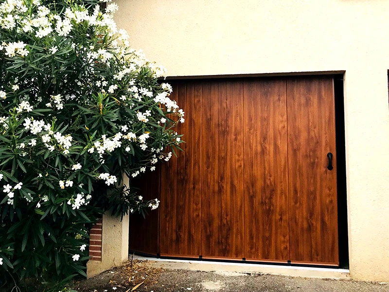 Porte de garage finition bois