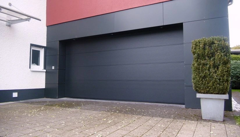 Porte de garage electrique moderne
